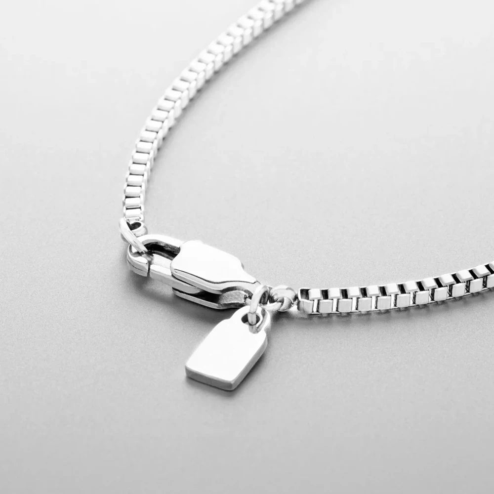 TOTEM PENDANT X MICRO BOX NECKLACE 1MM (18K WHITE GOLD) - SAPIENT