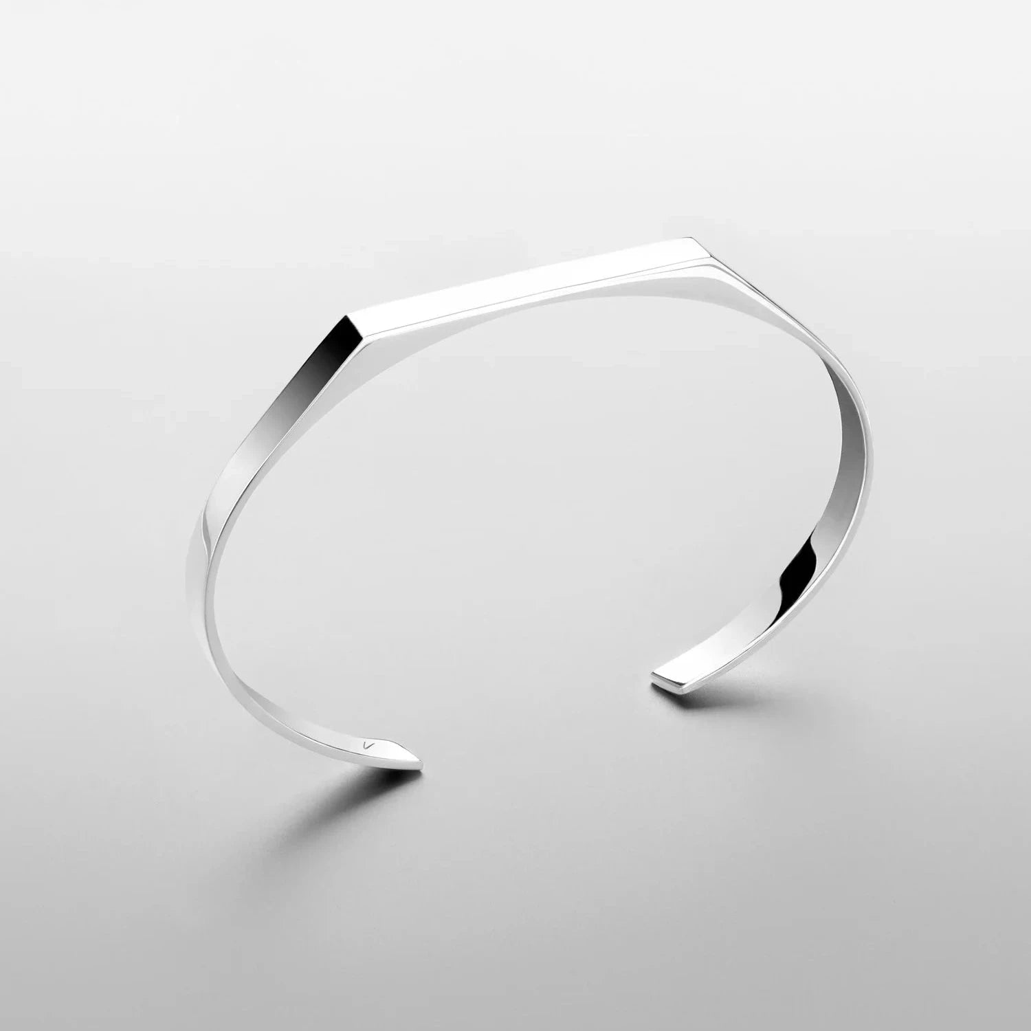 BOLD FLAT - APEX CUFF 5MM - 18K WHITE GOLD - SAPIENT